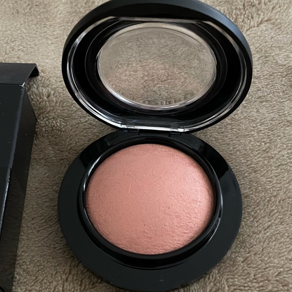 ⚡️ FLASH SALE! MAC Mineralized Blush - Picture 2 of 5